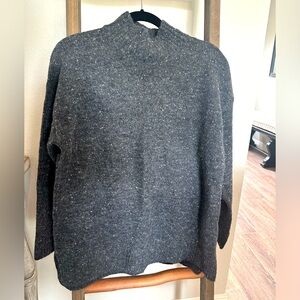 Well Worn Women’s Mock Neck Cozy & Soft Gray Sweater Size M